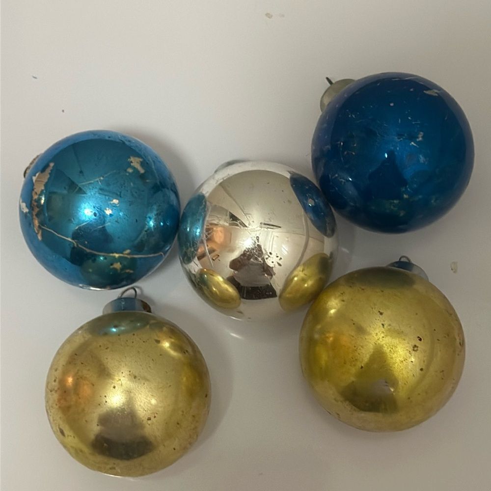 Vintage lot‎ of 5 glass ball Christmas tree ornaments
